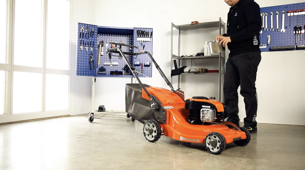 Husqvarna How to change oil in a Lawnmower Hunt Forest Group