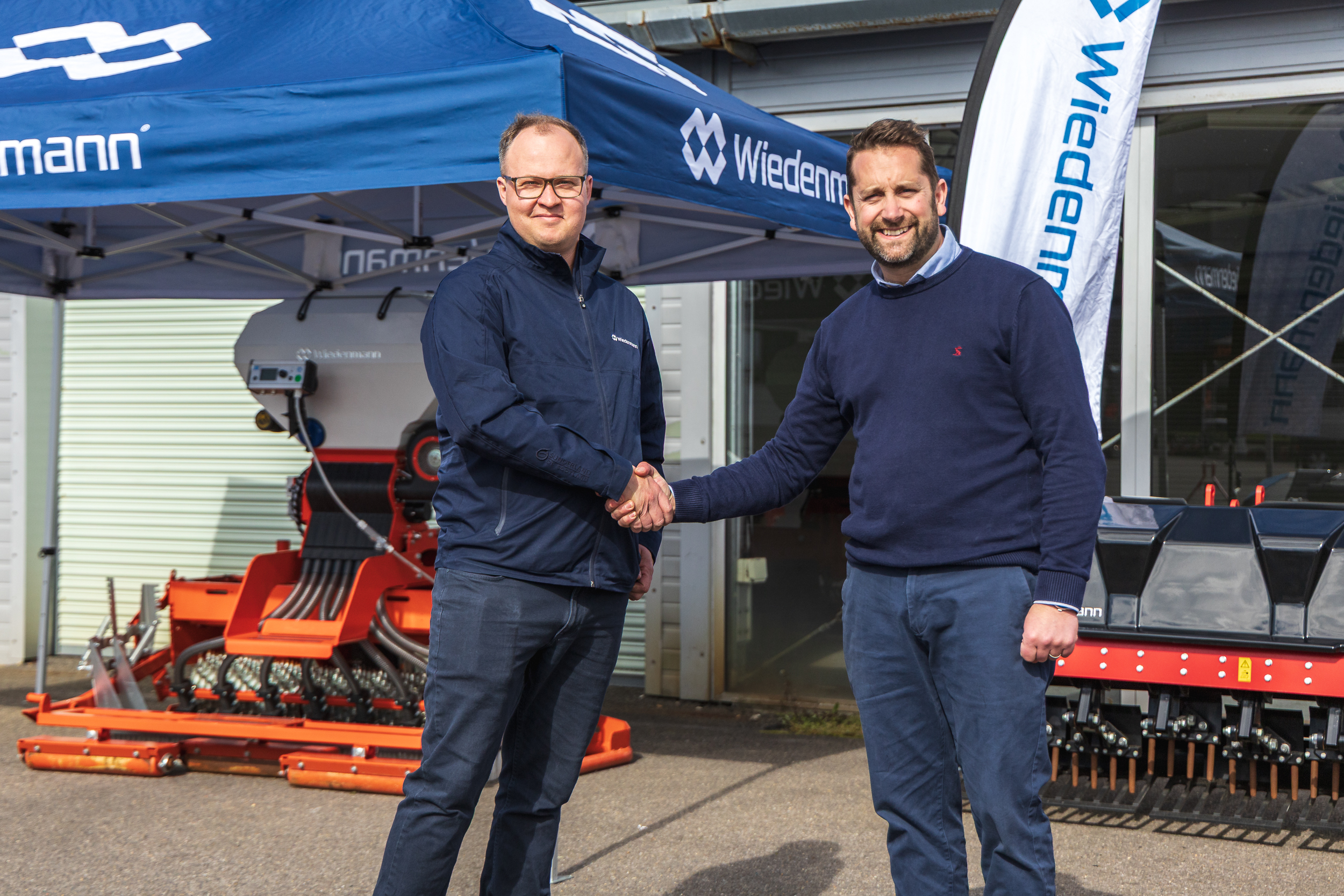 Tom Peter (Wiedenmann) & Ed Smales (HFG)